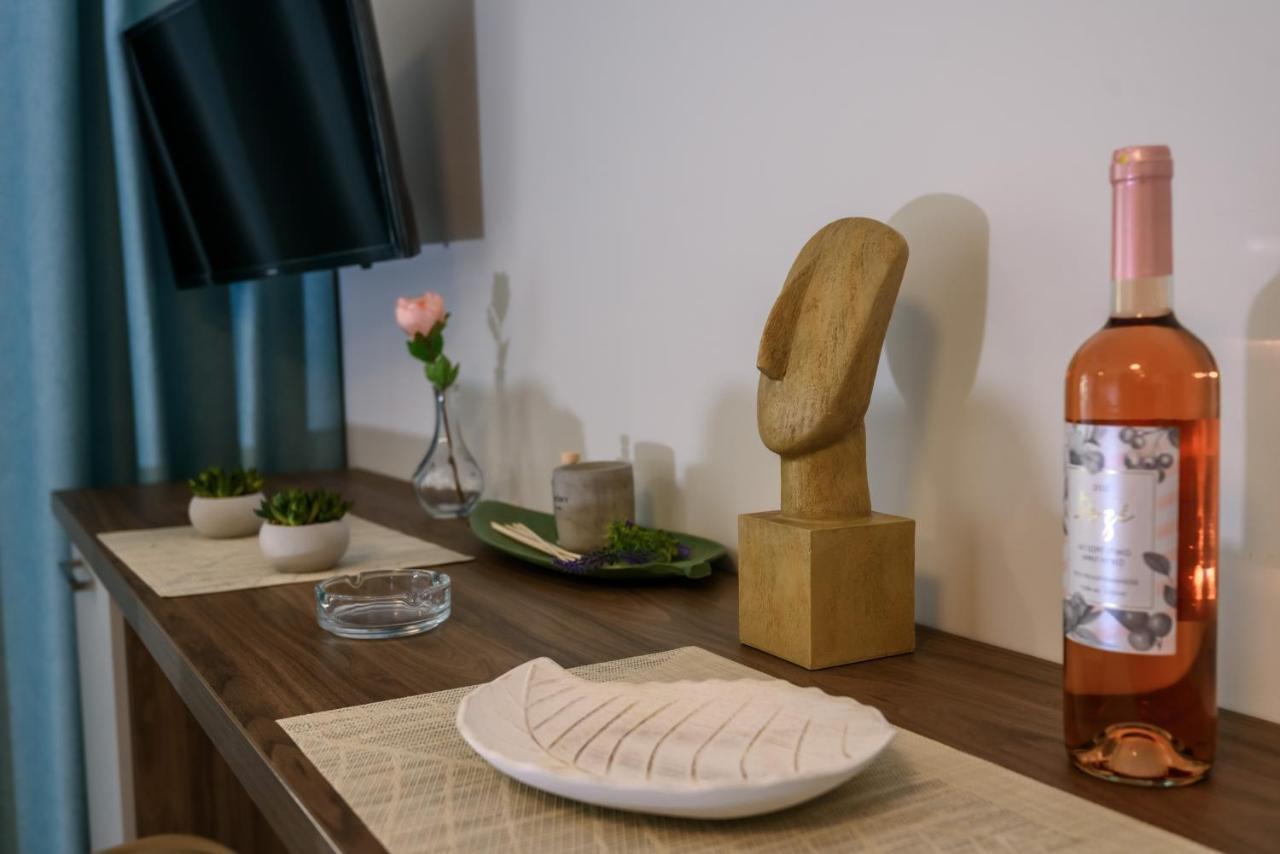 Itaka Studio Apartments - Halkidiki Suites Com Nikiti  Bagian luar foto