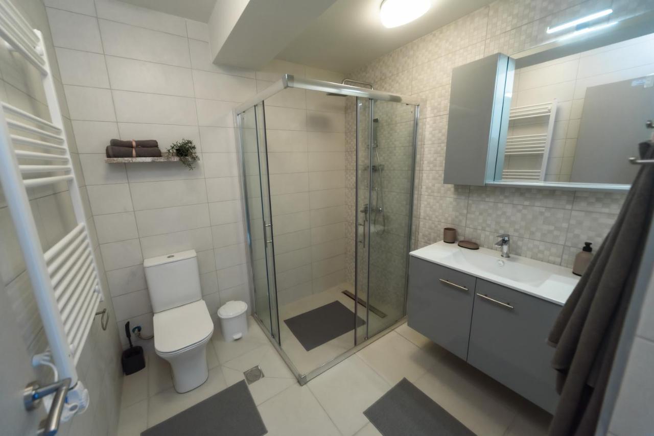 Itaka Studio Apartments - Halkidiki Suites Com Nikiti  Bagian luar foto